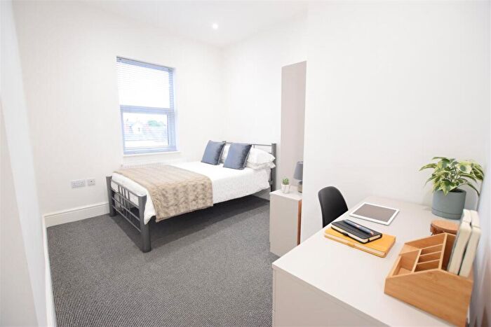 5 Bedroom Terraced House To Rent In Allison Street - Student House - /, LN1