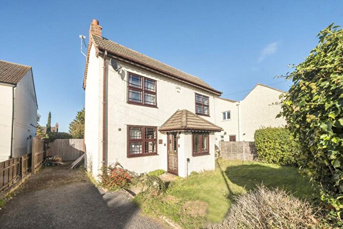 3 Bedroom Detached House For Sale In Shefford Road, Clifton, Shefford, SG17