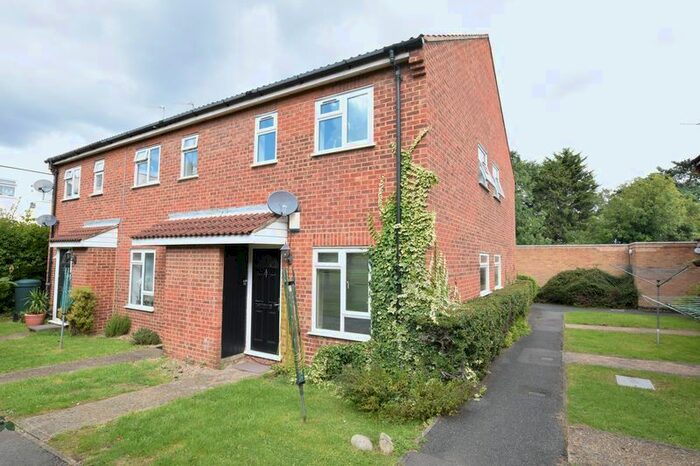 1 Bedroom Flat To Rent In Taylors Close, Sidcup, DA14