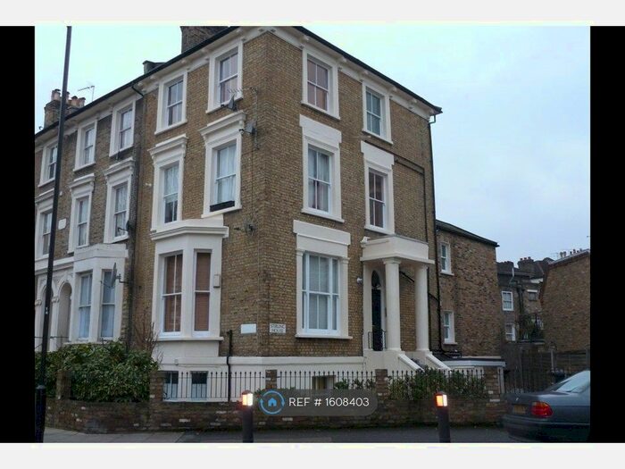 3 Bedroom Flat To Rent In Lauriston Road, London, E9