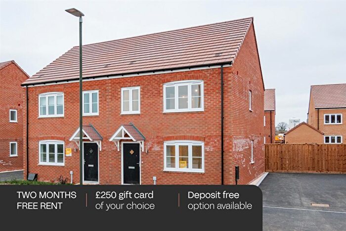 3 Bedroom Semi-Detached House To Rent In Hunts Grove, Gloucester, GL2