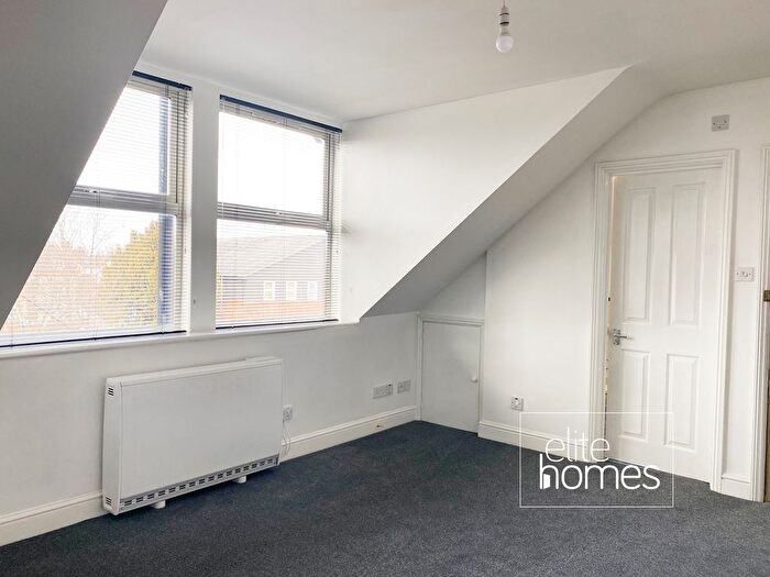 Studio To Rent In Palmerston Road, London, N22