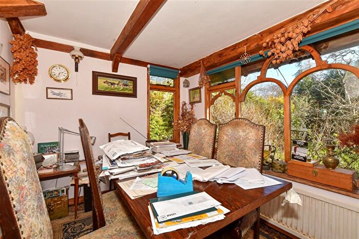 2 Bedroom Bungalow For Sale In Pilgrims Lane, Chilham, Canterbury, Kent, CT4