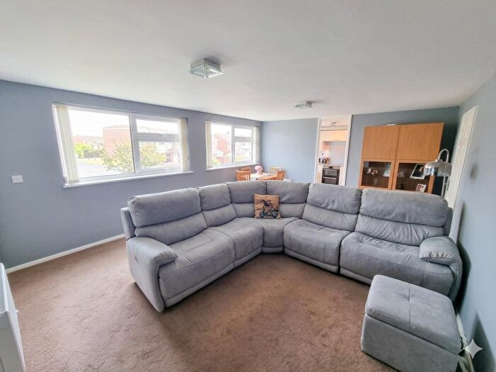 3 Bedroom Flat For Sale In Gale Moor Avenue, Alverstoke, Gosport, PO12