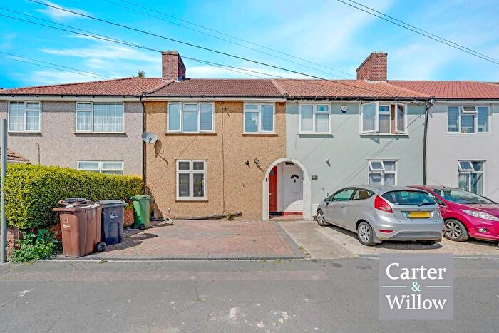 4 Bedroom Terraced House To Rent In Homestead Road, Dagenham, RM8