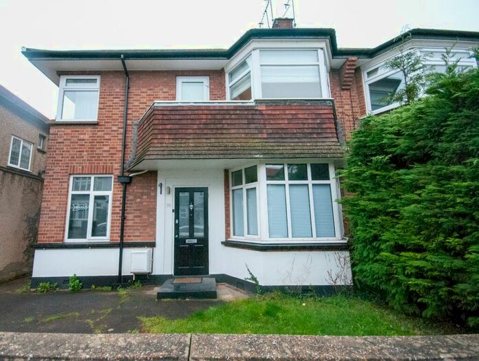 2 Bedroom Flat To Rent In Station Road, Leigh-on-Sea, SS9