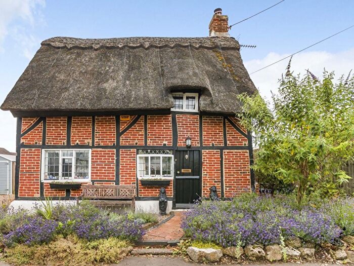 2 Bedroom Detached House For Sale In Green End, Buckingham, MK18