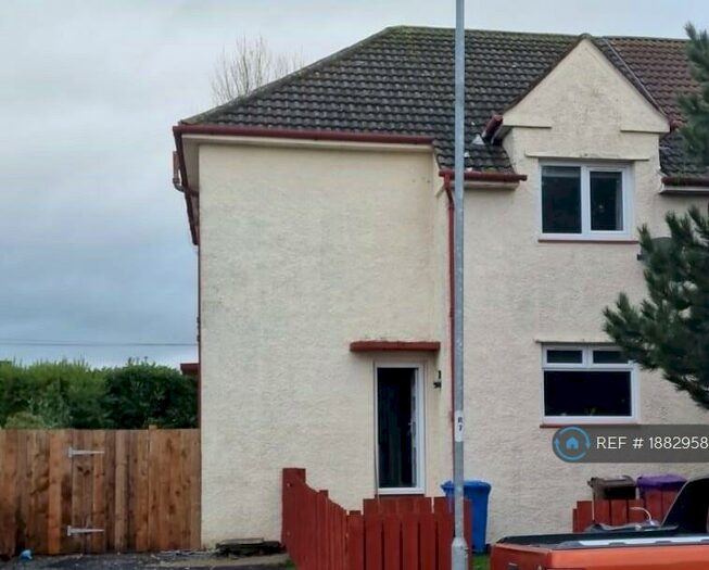 4 Bedroom Semi-Detached House To Rent In Innerwood Road, Kilwinning, KA13