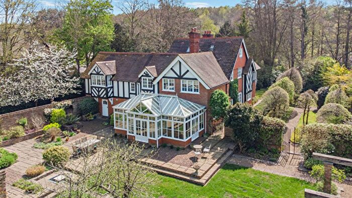 6 Bedroom Detached House For Sale In Elvendon Road, Goring, Reading, Oxfordshire, RG8