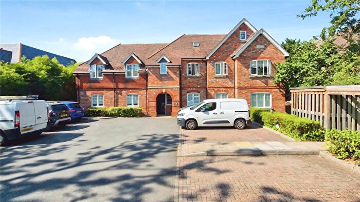 2 Bedroom Apartment For Sale In Forest Road, Binfield, Bracknell, Berkshire, RG42
