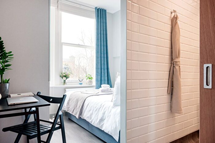 1 Bedroom Studio To Rent In Queens Drive, London, N4