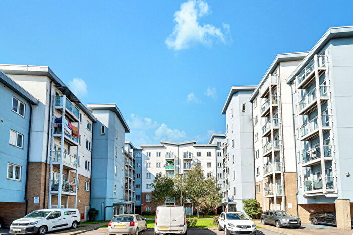 2 Bedroom Flat For Sale In Mill Street, Slough, SL2