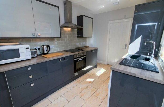 4 Bedroom End Of Terrace House To Rent In Spacious Bed, Bath Student House, Bernard Street, Lincoln, LN2