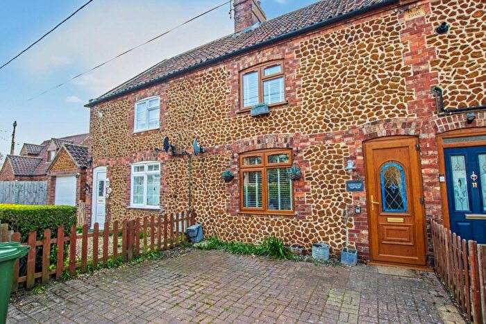 2 Bedroom Cottage For Sale In Malthouse Crescent, Heacham, PE31