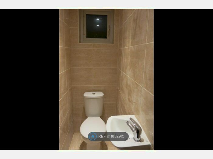 Studio To Rent In Dunholem Road, Edmonton, N9