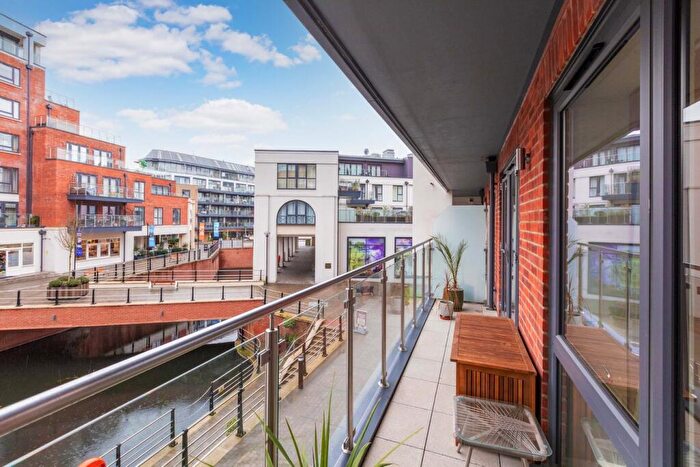 2 Bedroom Apartment For Sale In Waterside Court, Maidenhead, SL6