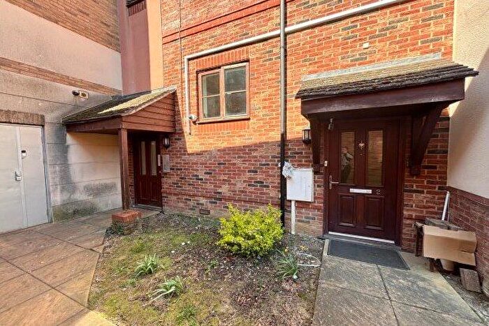 2 Bedroom Flat To Rent In Maida Vale, Milton Keynes, MK10