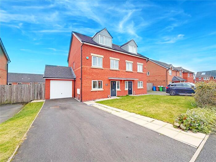 4 Bedroom Semi Detached House For Sale In Brandlehow Drive, Middleton, Manchester, M24