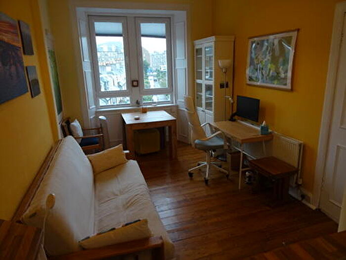 1 Bedroom Flat To Rent In Rossie Place, Edinburgh, EH7