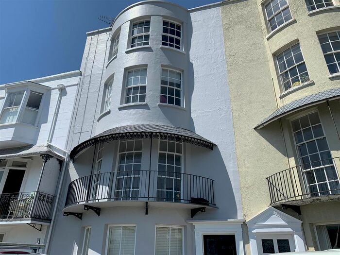 1 Bedroom Flat To Rent In Spencer Square, Ramsgate, CT11