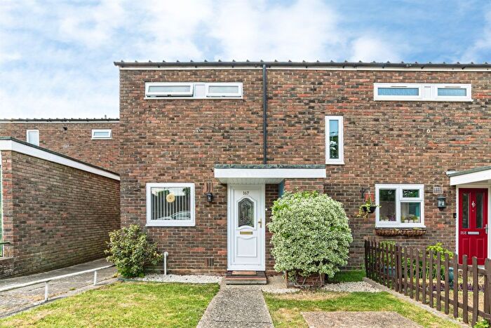 2 Bedroom End Of Terrace House For Sale In Falkland Road, Basingstoke, RG24