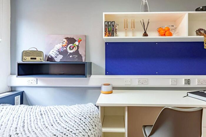 1 Bedroom Flat To Rent In Bridge Street, Guildford, GU1