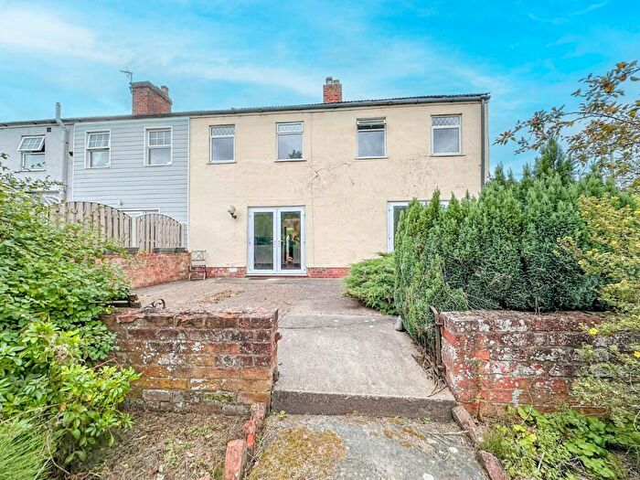 3 Bedroom End Of Terrace House For Sale In Mount Pleasant, Marsh Lane, New Holland, North Lincolnshire, DN19