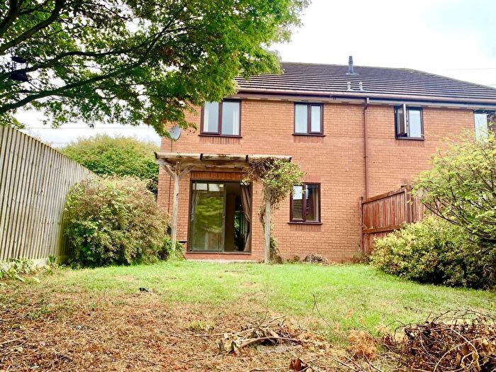 3 Bedroom Property To Rent In Weavers Close, Chippenham, SN14