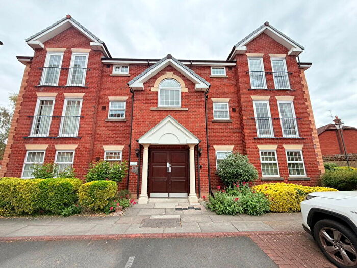 2 Bedroom Flat For Sale In Canada Street, Stockport, SK2