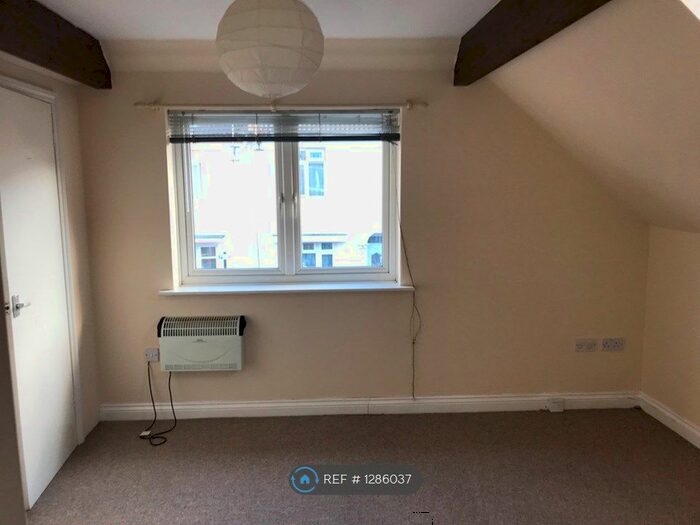 1 Bedroom Flat To Rent In Lyon Street, Southampton SO14