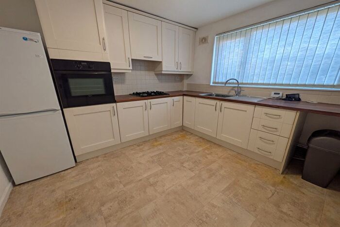 2 Bedroom Maisonette To Rent In Smithy Crescent, Arnold, NG5