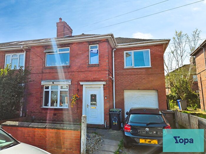 5 Bedroom Town House For Sale In Collinson Road, Goldenhill, Stoke-On-Trent, ST6