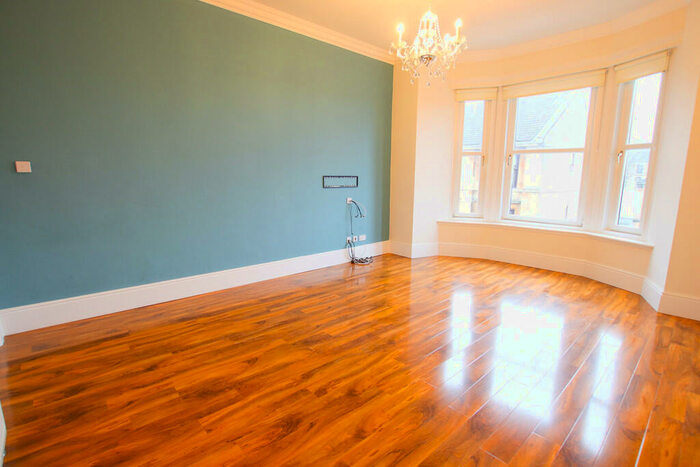 2 Bedroom Apartment To Rent In Whitevale Street, Dennistoun, G31