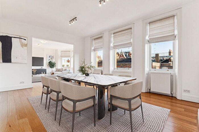 4 Bedroom Flat To Rent In Wynnstay Gardens, Allen Street, W8