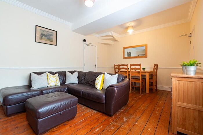 5 Bedroom Terraced House To Rent In Purley Road, Cirencester, GL7