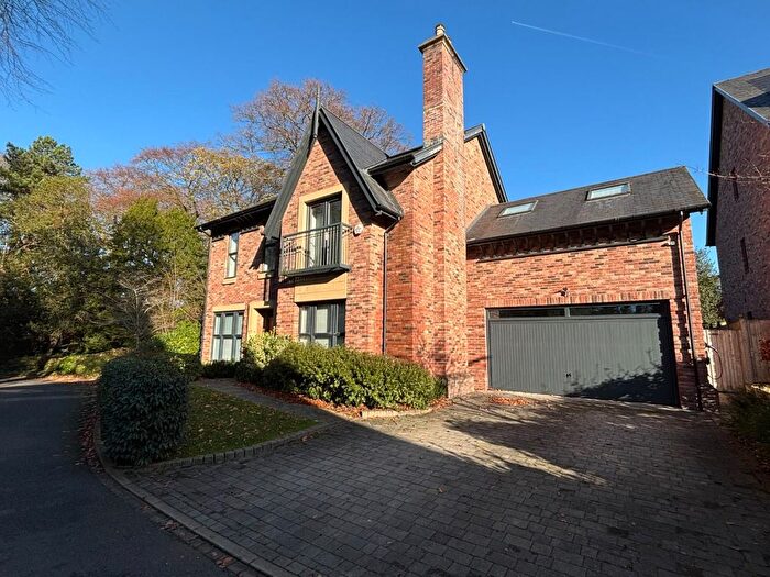 5 Bedroom Detached House For Sale In Hayescroft Gardens, Manchester, M20