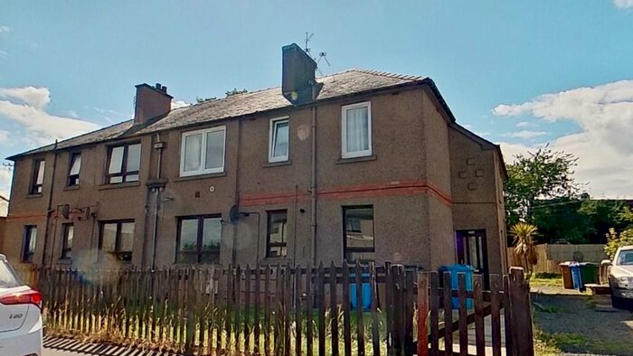 3 Bedroom Flat To Rent In Cardross Crescent, Broxburn, West Lothian, EH52