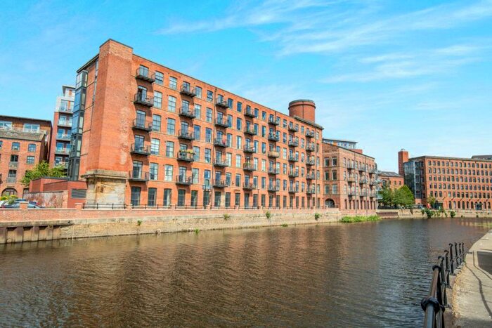 2 Bedroom Apartment To Rent In Roberts Wharf, Neptune Street, City Centre, LS9