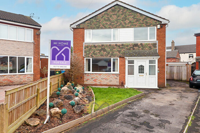 4 Bedroom Detached House For Sale In Kirby Drive, Freckleton, Preston, PR4