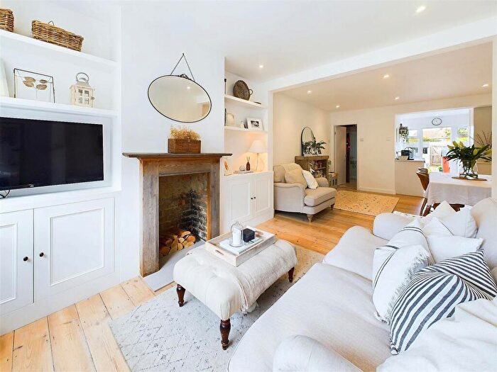 2 Bedroom Terraced House For Sale In High Street, West Molesey, KT8