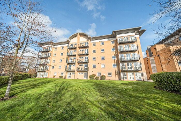 1 Bedroom Flat For Sale In Sparkes Close, Bromley, BR2