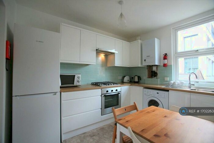 4 Bedroom Flat To Rent In Camden, London, NW1