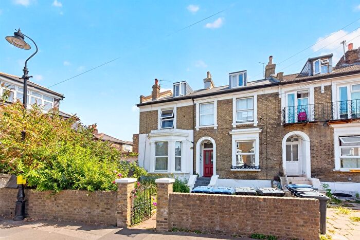 Studio For Sale In Chapel Road, London, W13