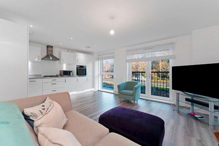 2 Bedroom Flat To Rent In Goldcrest Place, Cammo, Edinburgh, EH4