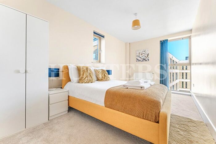 2 Bedroom Flat For Sale In Mulberry House, London, N15