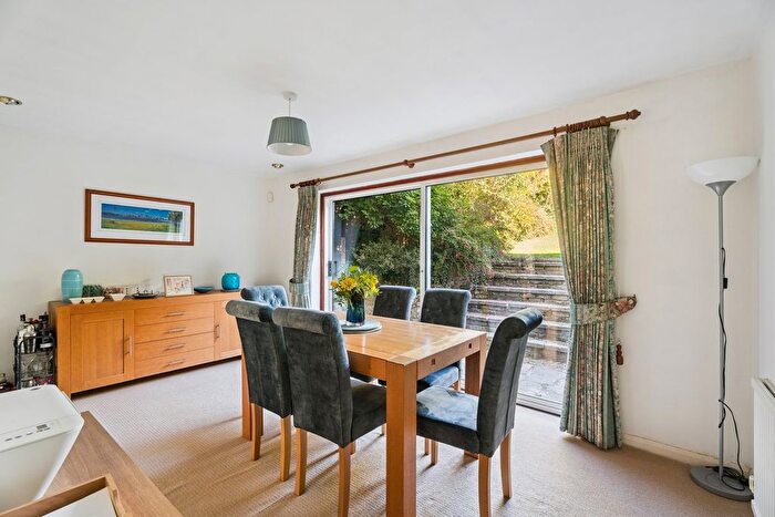 4 Bedroom Detached House For Sale In Amersham Road, Chalfont St Peter, SL9