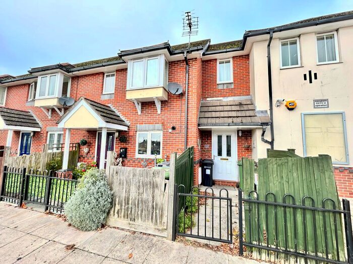 2 Bedroom Flat To Rent In Ludlow Road, Cosham, Portsmouth, PO6