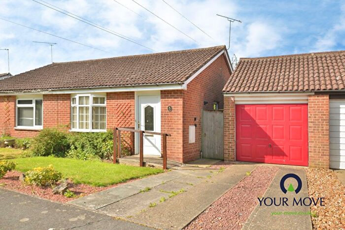 2 Bedroom Bungalow For Sale In Lakemead, Ashford, Kent, TN23