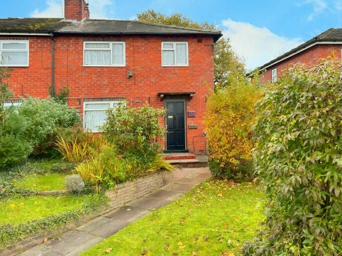 3 Bedroom Semi-Detached House To Rent In Wynall Lane, Stourbridge, DY9