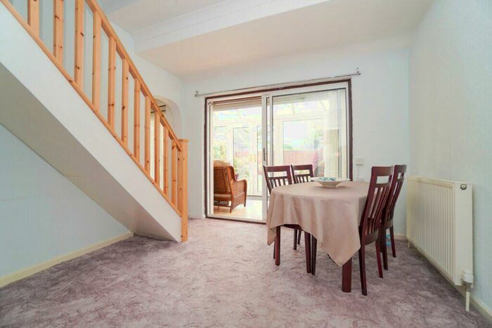 2 Bedroom Detached Bungalow For Sale In Maxwell Street, High Dalmuir, G81